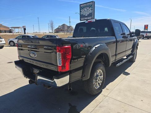 Used 2017 Ford F250 XLT w/ XLT Value Package image 6