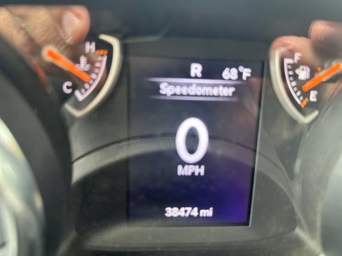 Used 2022 Jeep Gladiator Sport AWD/4WD image 11