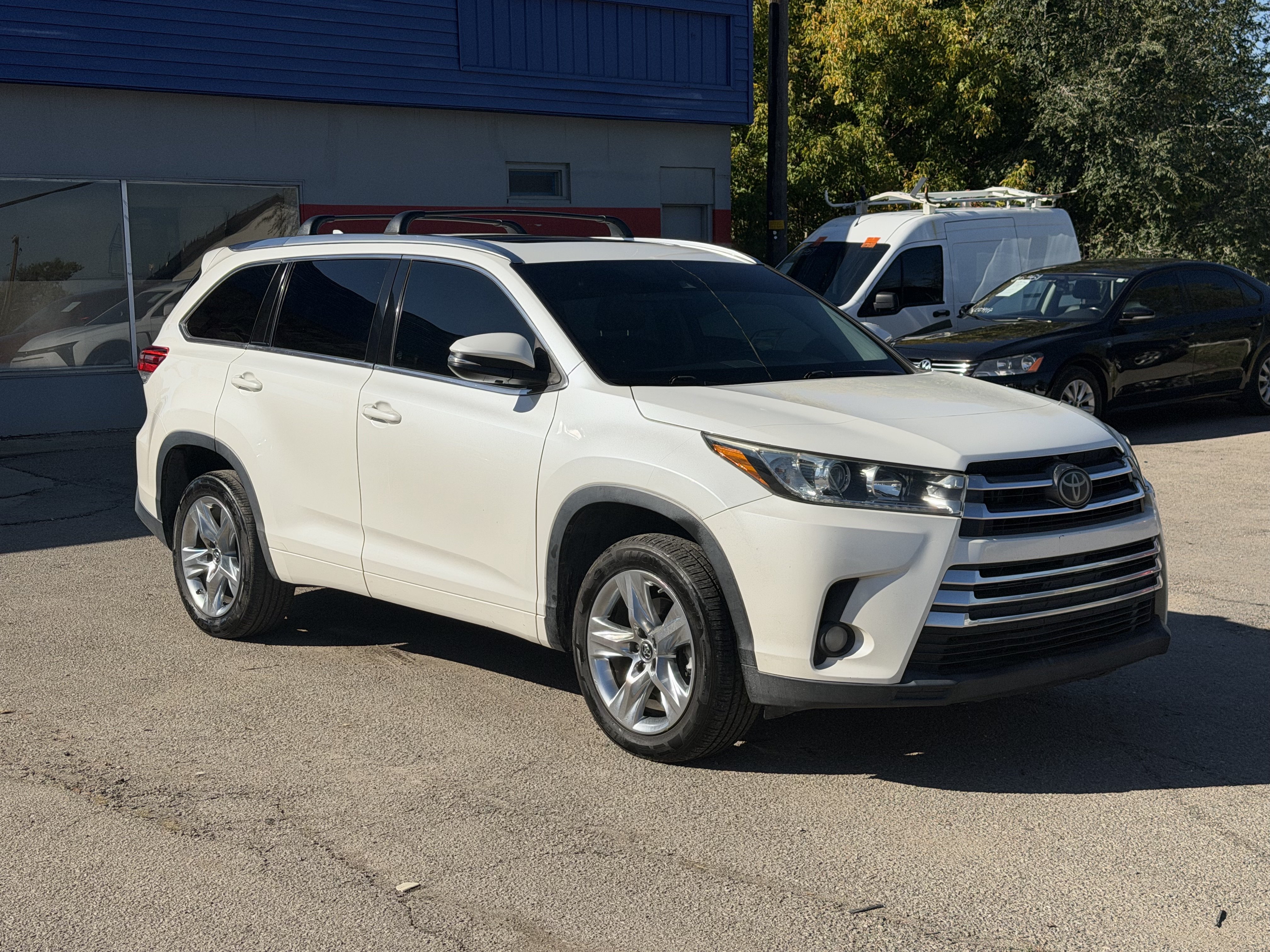 Used 2017 Toyota Highlander Limited FWD image 8