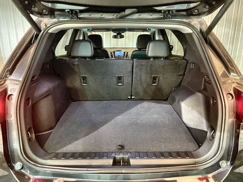 Used 2022 Chevrolet Equinox Premier image 24