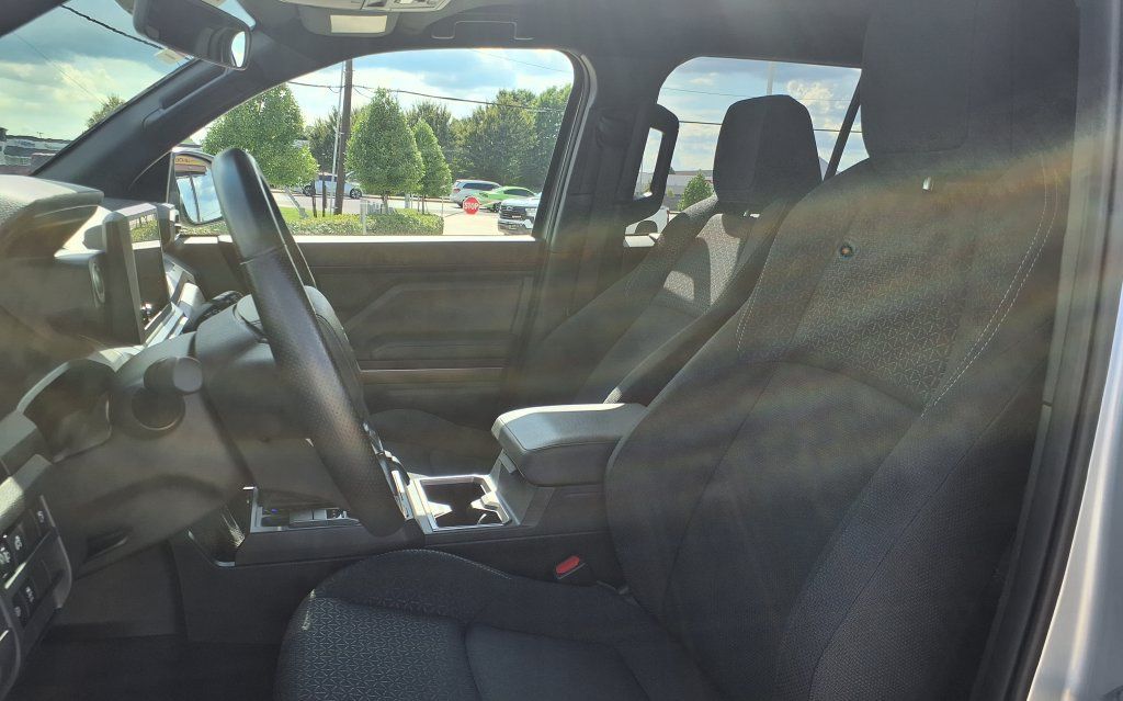 Used 2025 Toyota 4Runner SR5 AWD/4WD image 11