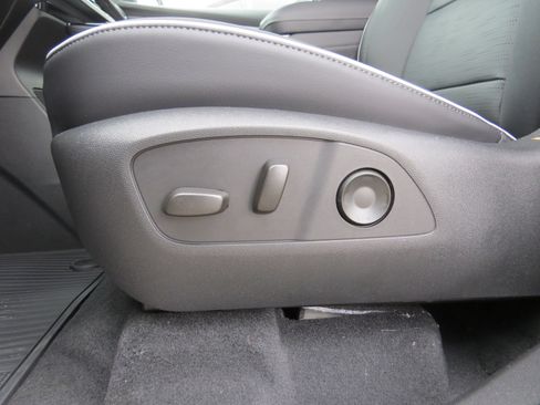 New 2026 Buick Enclave Sport Touring w/ Power Package image 13