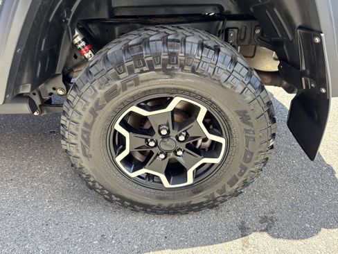 Used 2020 Jeep Gladiator Rubicon AWD/4WD image 8
