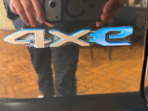 Used 2022 Jeep Wrangler Unlimited Rubicon 4xe w/ Cold Weather Group AWD/4WD image 11