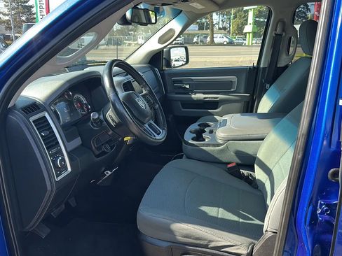 Used 2016 RAM 1500 Classic SLT w/ Luxury Group image 9