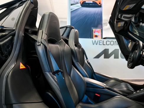 Used 2020 McLaren 720S Luxury RWD image 27