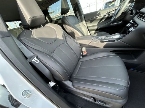 New 2026 INFINITI QX60 Luxe w/ Cargo Package image 15