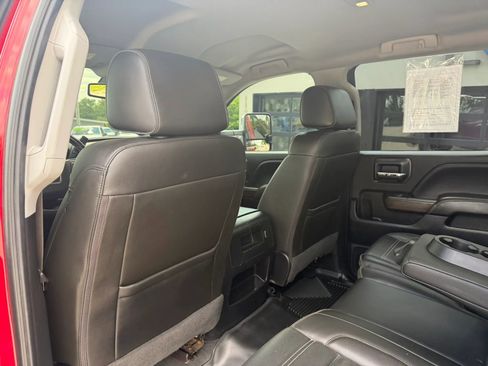 Used 2019 GMC Sierra 2500 Denali w/ Duramax Plus Package AWD/4WD image 38