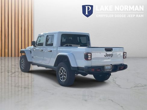 New 2025 Jeep Gladiator Rubicon image 7