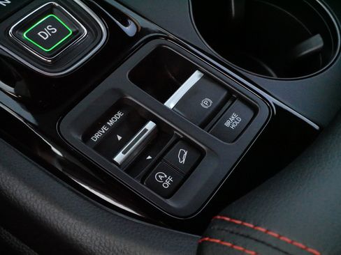 Certified 2025 Honda Pilot TrailSport image 25