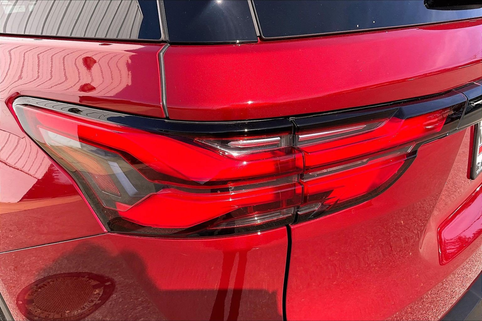 Used 2023 Chevrolet Traverse RS FWD image 34