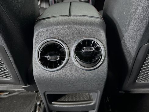 Used 2023 Mercedes-Benz GLB 250 w/ AMG Line image 26