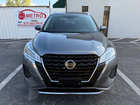 Used 2022 Nissan Kicks SV image 8