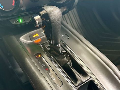Used 2018 Honda HR-V LX image 17