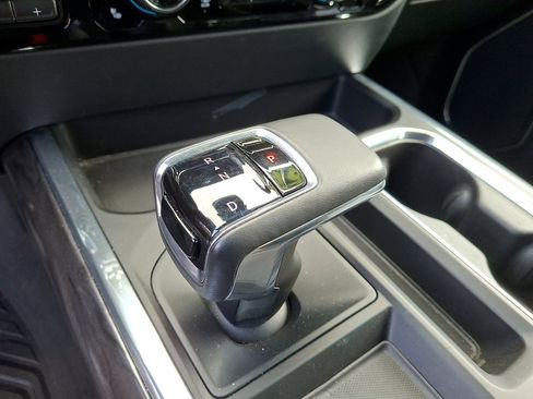 Used 2023 Chevrolet Silverado 1500 LTZ AWD/4WD image 4