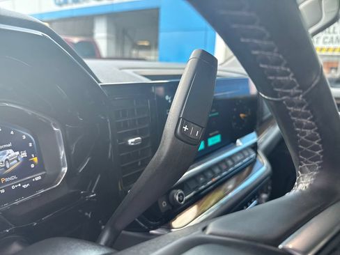 Used 2023 Chevrolet Silverado 1500 LT AWD/4WD image 27