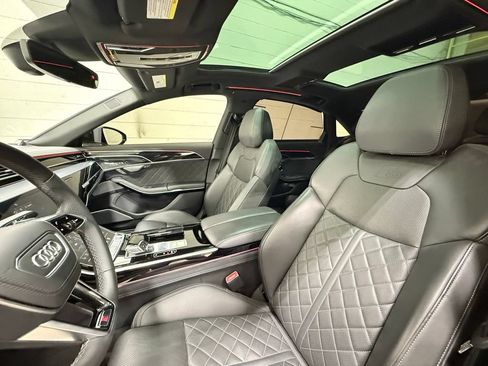 Used 2023 Audi S8 AWD/4WD image 29