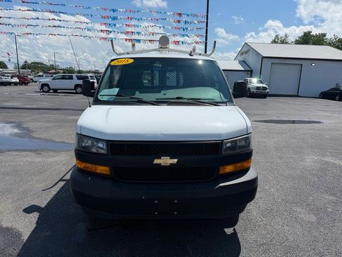 Used 2018 Chevrolet Express 2500 w/ Driver Convenience Package RWD image 11