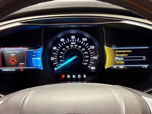 Used 2015 Ford Fusion SE w/ Equipment Group 202A AWD/4WD image 12