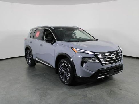 Certified 2024 Nissan Rogue Platinum FWD image 14
