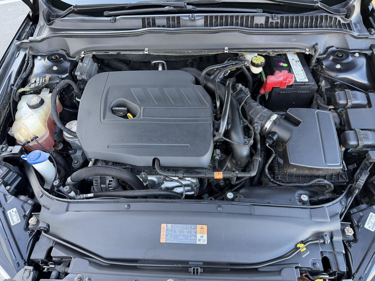Used 2014 Ford Fusion SE FWD image 16