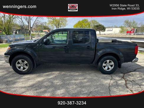 Used 2011 Nissan Frontier SV AWD/4WD image 1