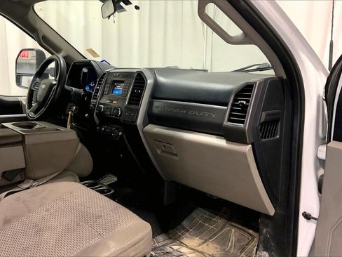 Used 2019 Ford F350 XLT image 27