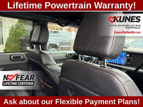 Used 2023 Ford Bronco Badlands image 42