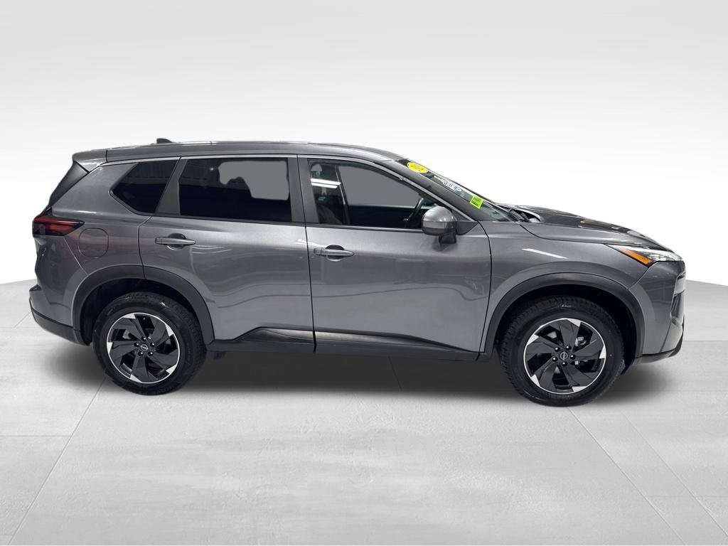 Used 2025 Nissan Rogue SV AWD/4WD image 10
