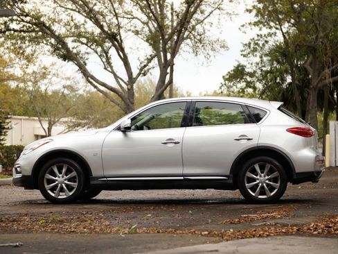 Used 2017 INFINITI QX50 2WD image 9