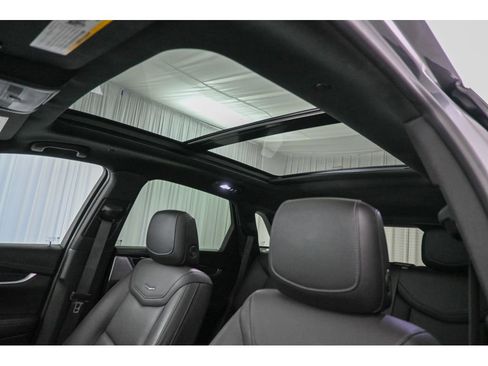 Used 2022 Cadillac XT5 Premium Luxury image 36