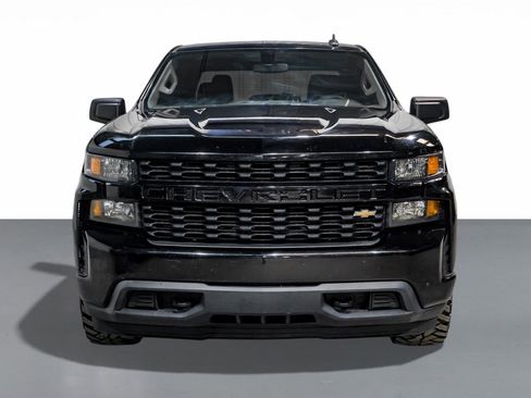 Used 2021 Chevrolet Silverado 1500 Custom image 3