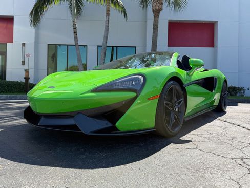 Used 2018 McLaren 570S Spider image 7