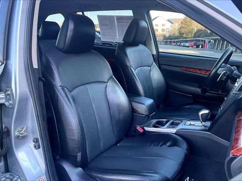 Used 2012 Subaru Outback 2.5i Limited w/ Moonroof Pkg image 7