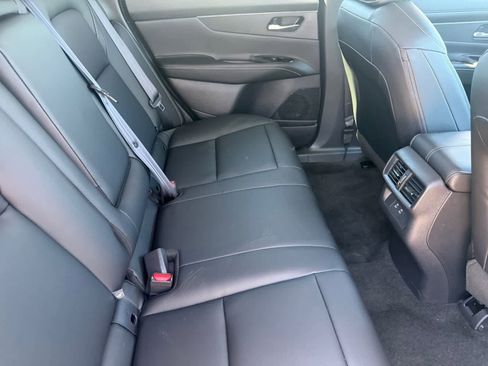 Certified 2025 Nissan Murano SV image 12