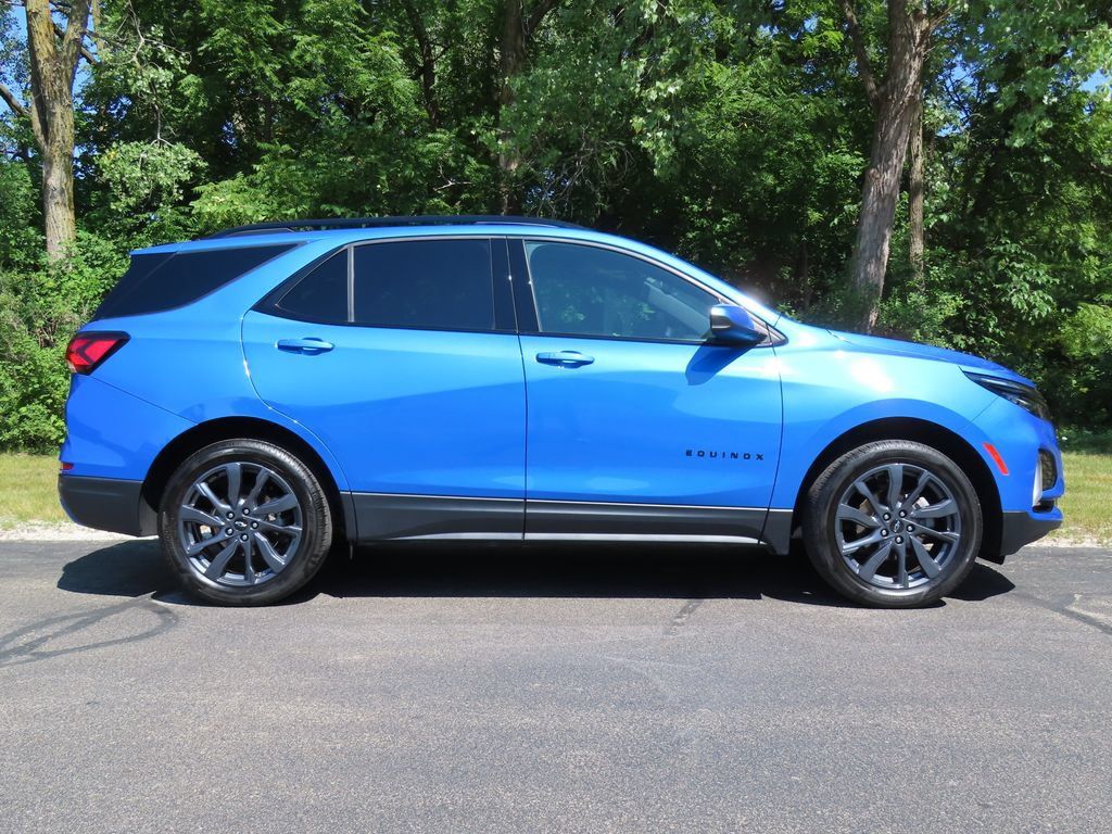 Certified 2024 Chevrolet Equinox RS AWD/4WD image 2