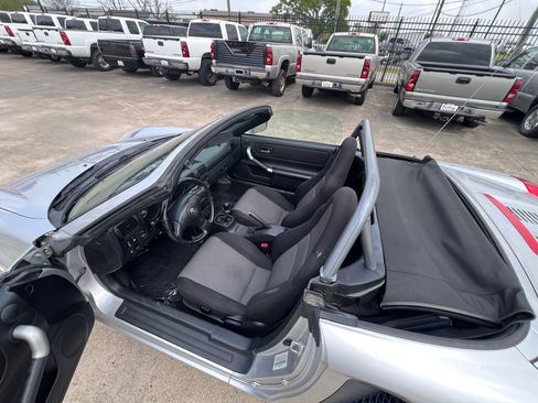 Used 2002 Toyota MR2 image 70