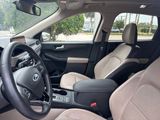 Used 2020 Ford Escape Titanium w/ Titanium Premium Package 2.0 image 3