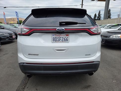 Used 2018 Ford Edge SE image 3
