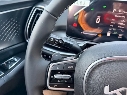 New 2025 Kia Sorento EX image 25