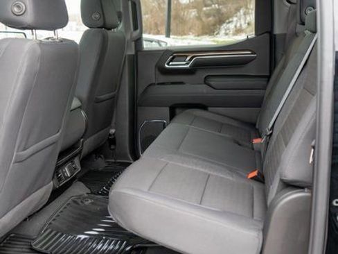 Used 2024 Chevrolet Silverado 1500 LT AWD/4WD image 11