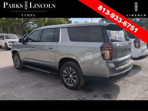 Used 2024 Chevrolet Suburban LT w/ Luxury Package image 7