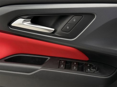 New 2026 Chevrolet Equinox EV RS image 21