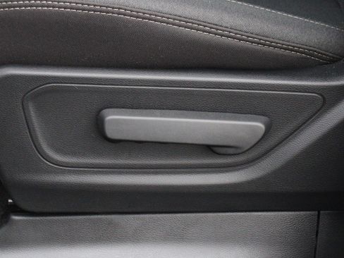 New 2026 RAM 1500 Express AWD/4WD image 4