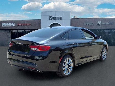 Used 2015 Chrysler 200 S FWD image 7