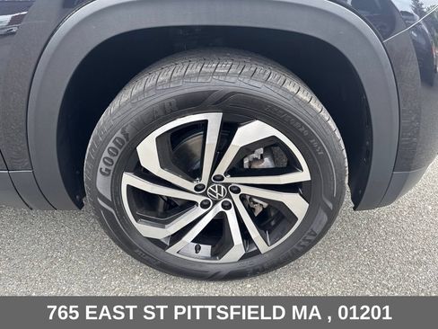 Used 2023 Volkswagen Atlas SEL AWD/4WD image 34