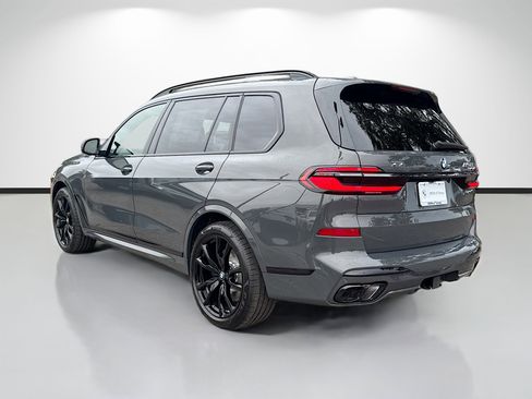 New 2026 BMW X7 M60i image 5