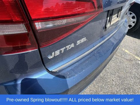 Used 2017 Volkswagen Jetta SEL FWD image 10