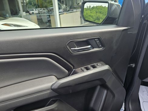 New 2025 Chevrolet Colorado LT w/ LT Convenience Package image 12