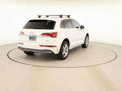 Certified 2023 Audi Q5 2.0T Premium w/ Convenience Package image 6